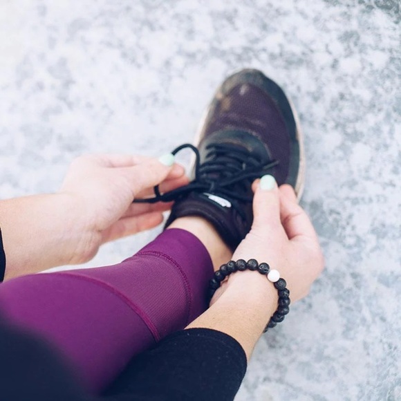 New White Howlite Diffuser Bracelet - Picture 2 of 4